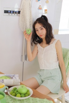 《年轻女教师3》电影
